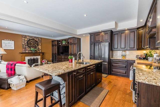 2054 Waterbridge Dr, House detached with 4 bedrooms, 5 bathrooms and 6 parking in Burlington ON | Image 19