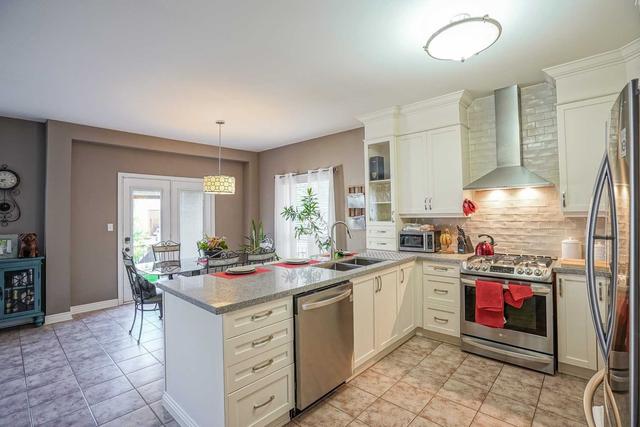 63 Mount Hope Rd, House detached with 4 bedrooms, 3 bathrooms and 4 parking in Caledon ON | Image 3