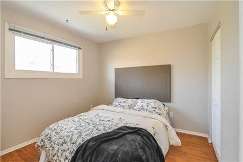 86 Iroquois Ave, House detached with 3 bedrooms, 3 bathrooms and 2 parking in Oshawa ON | Image 6