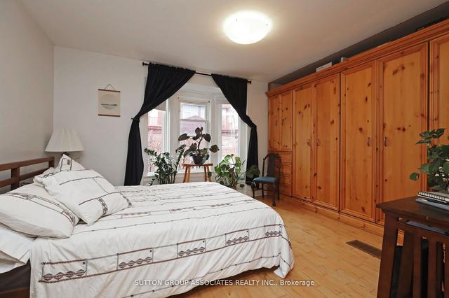 27 Heintzman St, House attached with 3 bedrooms, 3 bathrooms and 1 parking in Toronto ON | Image 20