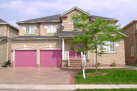 9 Heartleaf Cres, House detached with 4 bedrooms, 3 bathrooms and 4 parking in Brampton ON | Image 1
