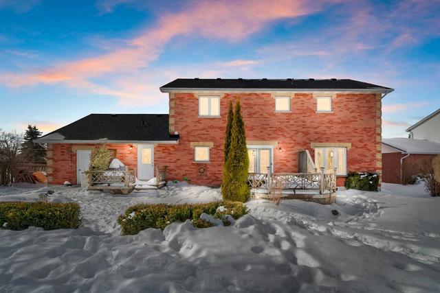 27 Erinlea Cres, House detached with 4 bedrooms, 3 bathrooms and 6 parking in Erin ON | Image 23