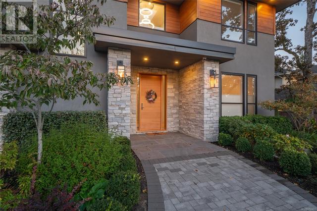 4113 Alberg Lane, House detached with 4 bedrooms, 4 bathrooms and 3 parking in Saanich BC | Image 3