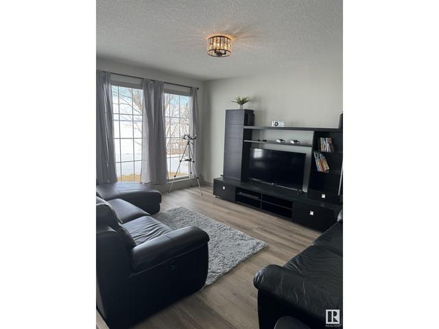 5115 51 Ave, House detached with 4 bedrooms, 2 bathrooms and null parking in Alberta Beach AB | Image 9