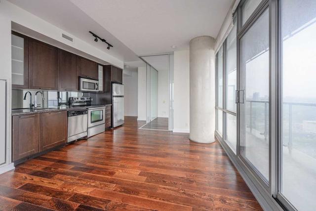 1904 - 33 Mill St, Condo with 2 bedrooms, 2 bathrooms and 1 parking in Toronto ON | Image 3