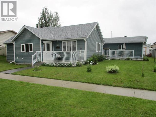 308 6th Avenue Se, House detached with 4 bedrooms, 2 bathrooms and 4 parking in Manning AB | Image 1