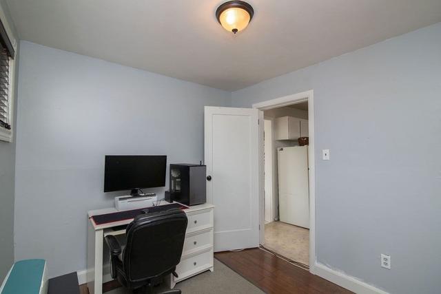 13 East 31st St, House detached with 2 bedrooms, 1 bathrooms and 0 parking in Hamilton ON | Image 8