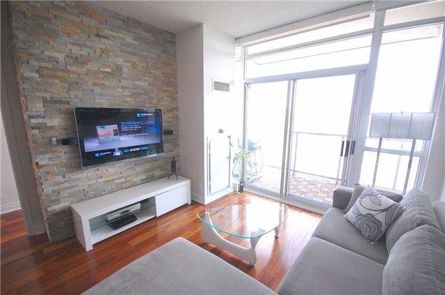 lph7 - 1900 Lake Shore Blvd W, Condo with 2 bedrooms, 2 bathrooms and 1 parking in Toronto ON | Image 2