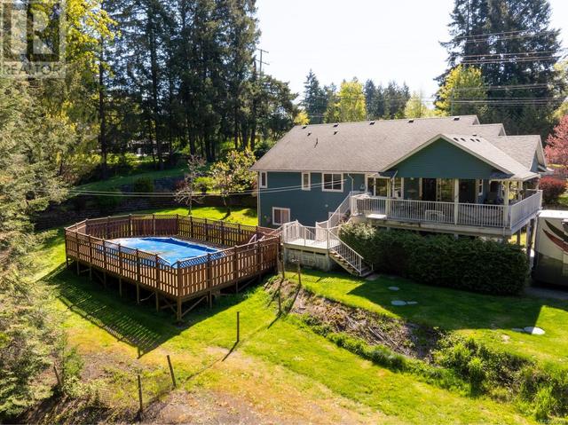 2049 Herd Rd, House detached with 5 bedrooms, 3 bathrooms and 6 parking in North Cowichan BC | Image 37