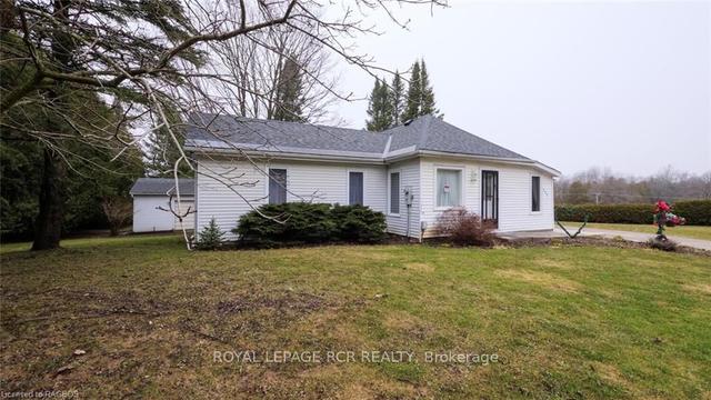 350 Main Street W. St, House detached with 2 bedrooms, 1 bathrooms and 4 parking in West Grey ON | Image 9