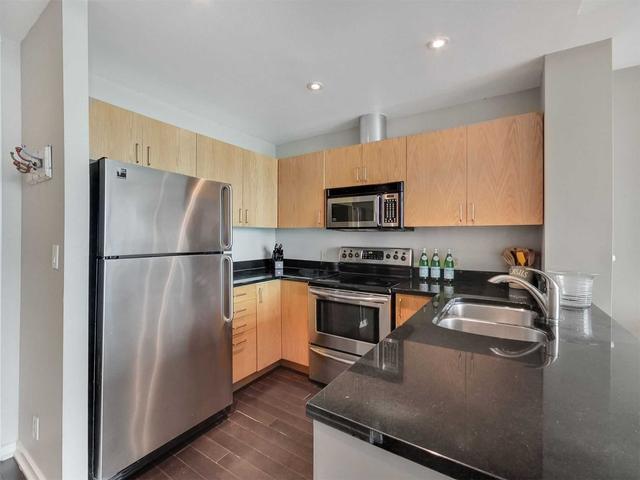 922 - 388 Richmond St W, Condo with 2 bedrooms, 2 bathrooms and 0 parking in Toronto ON | Image 23
