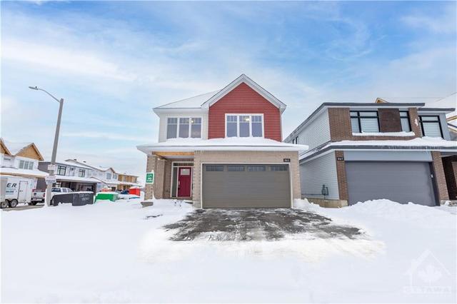 863 Snowdrop Crescent, House detached with 3 bedrooms, 3 bathrooms and 4 parking in Ottawa ON | Image 1