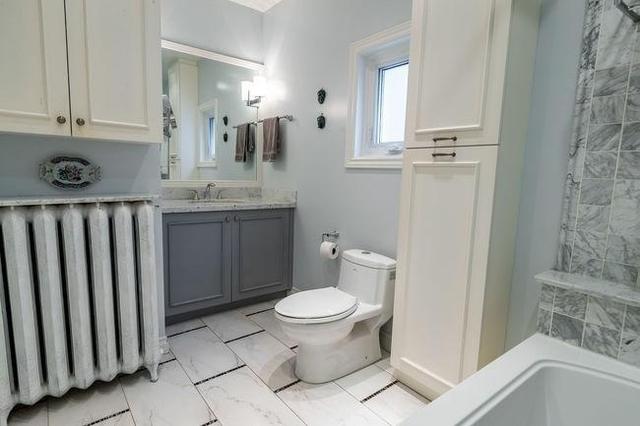 8 Carey Rd, House detached with 3 bedrooms, 3 bathrooms and 1 parking in Toronto ON | Image 15