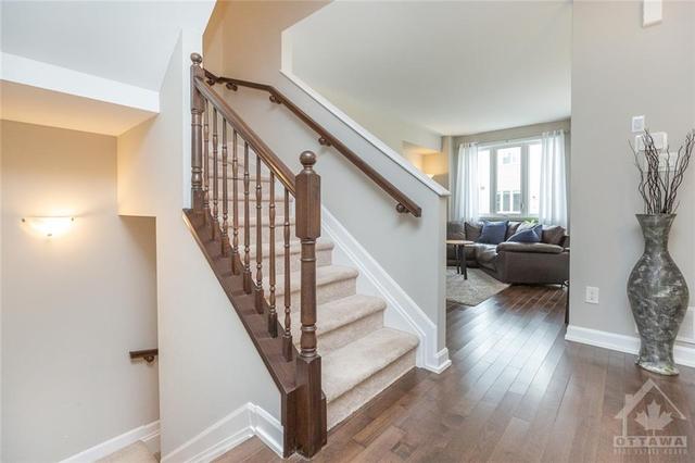 152 Gardenpost Terrace, Townhouse with 3 bedrooms, 3 bathrooms and 3 parking in Ottawa ON | Image 25