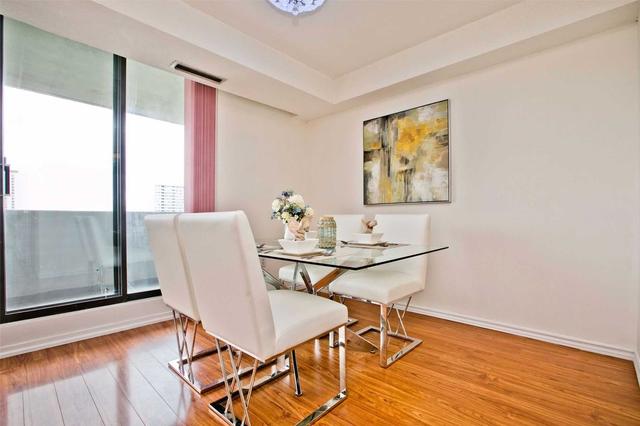 1006 - 10 Stonehill Crt, Condo with 3 bedrooms, 2 bathrooms and 1 parking in Toronto ON | Image 5