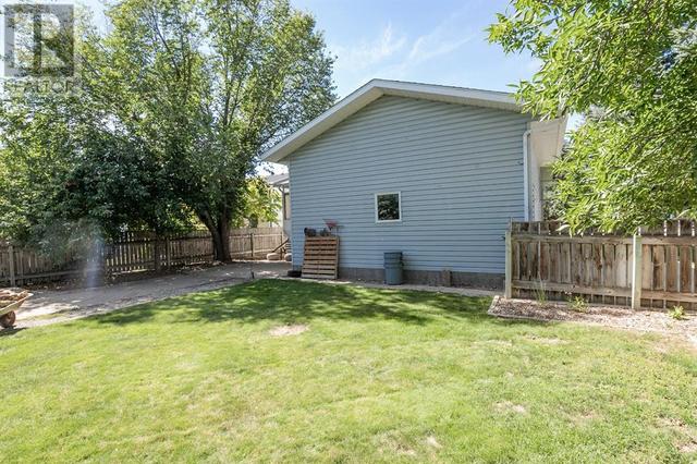 235 Highway Avenue, House detached with 3 bedrooms, 2 bathrooms and 2 parking in Nobleford AB | Image 37