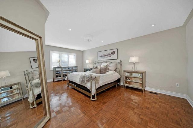 2 Silk Oak Crt, House detached with 4 bedrooms, 4 bathrooms and 6 parking in Vaughan ON | Image 10