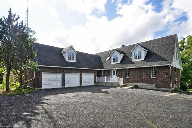 685 Briardean Road, House detached with 9 bedrooms, 6 bathrooms and 15 parking in Cambridge ON | Image 1
