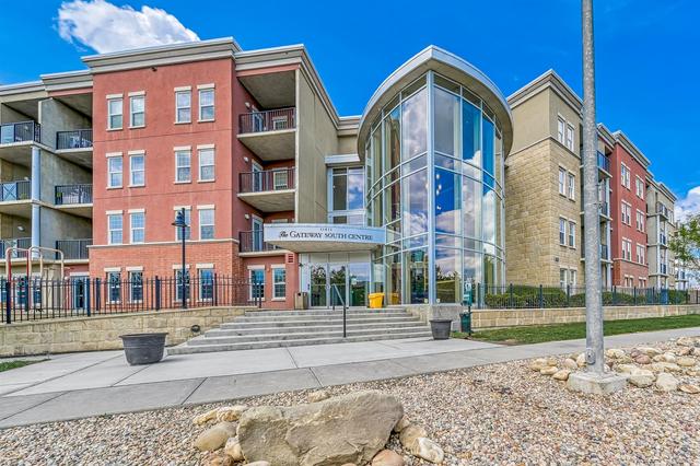 4308 - 11811 Lake Fraser Drive Se, Condo with 1 bedrooms, 1 bathrooms and 1 parking in Calgary AB | Image 1