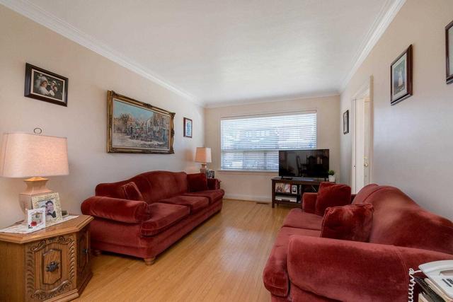 58 Kane Ave, House detached with 2 bedrooms, 2 bathrooms and 3 parking in Toronto ON | Image 29