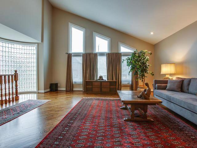 30 Regina Ave, House detached with 4 bedrooms, 4 bathrooms and 2 parking in Toronto ON | Image 11