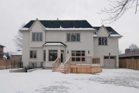 112 Centre Ave, House detached with 5 bedrooms, 7 bathrooms and 2 parking in Toronto ON | Image 9