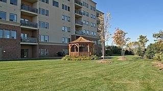 504 - 1499 Nottinghill Gate, Condo with 2 bedrooms, 2 bathrooms and 1 parking in Oakville ON | Image 3