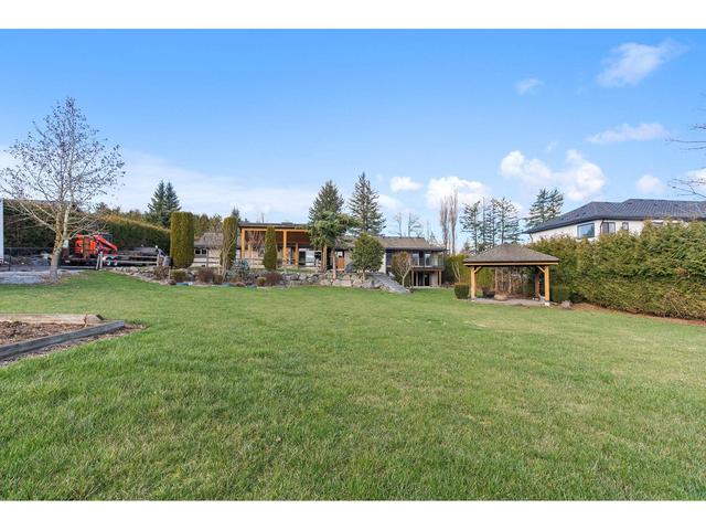 29852 Maclure Road, House detached with 5 bedrooms, 4 bathrooms and 10 parking in Abbotsford BC | Image 5