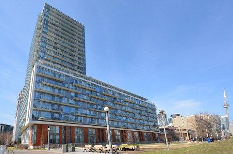 th113 - 90 Stadium Rd, Condo with 2 bedrooms, 3 bathrooms and 1 parking in Toronto ON | Image 1