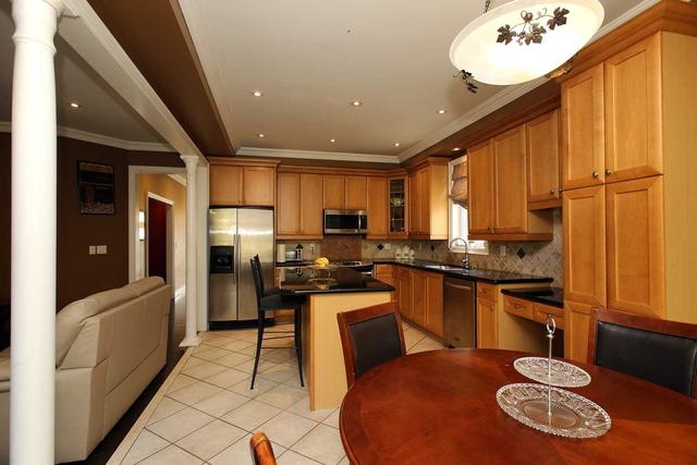 956 Coyston Dr, House detached with 4 bedrooms, 5 bathrooms and 4 parking in Oshawa ON | Image 7