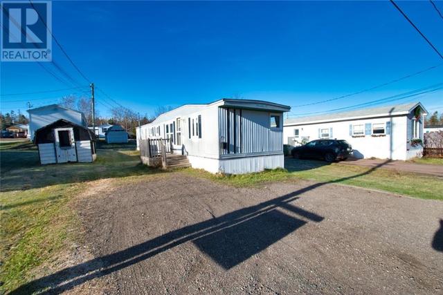 20 Cascade Ave, Home with 3 bedrooms, 1 bathrooms and null parking in Moncton NB | Card Image