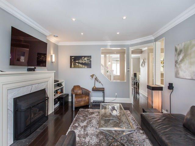 370 Rosewell Ave, House detached with 3 bedrooms, 3 bathrooms and 1 parking in Toronto ON | Image 3