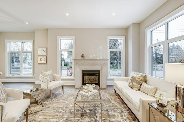 21 Esposito Crt, House detached with 4 bedrooms, 5 bathrooms and 6 parking in Toronto ON | Image 36