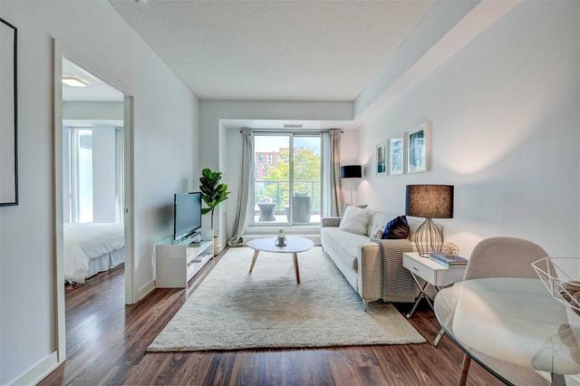 215 - 260 Sackville St, Condo with 1 bedrooms, 2 bathrooms and 1 parking in Toronto ON | Image 2