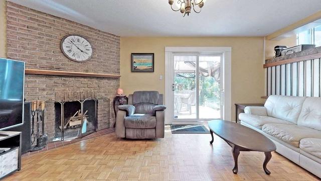81 Weldrick Rd W, House detached with 3 bedrooms, 2 bathrooms and 5 parking in Richmond Hill ON | Image 33