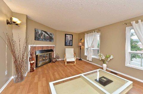 16 - 200 Murison Blvd, Townhouse with 3 bedrooms, 2 bathrooms and 2 parking in Toronto ON | Image 7