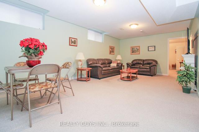 858 Wentworth St, House detached with 2 bedrooms, 2 bathrooms and 3 parking in Peterborough ON | Image 20