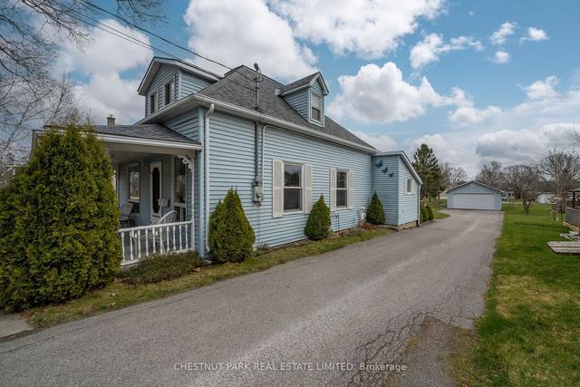 321 Second Ave, House detached with 4 bedrooms, 3 bathrooms and 6 parking in Prince Edward County ON | Image 12