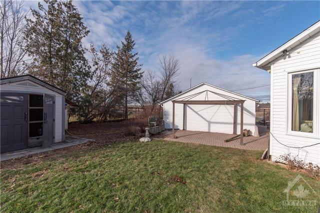 5734 Russell Road, House detached with 3 bedrooms, 2 bathrooms and 10 parking in Ottawa ON | Image 28