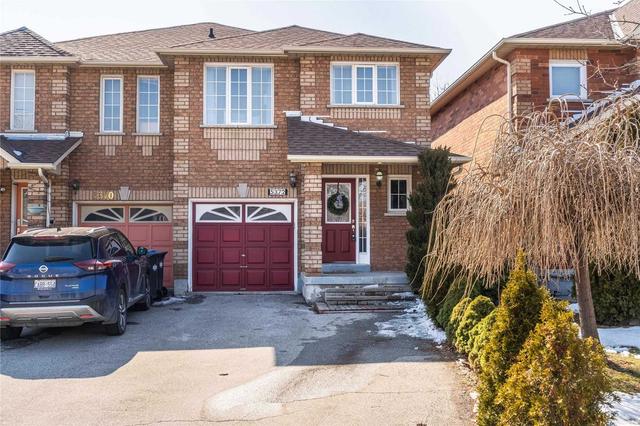 5372 Cosentino Gdns, House semidetached with 3 bedrooms, 3 bathrooms and 5 parking in Mississauga ON | Image 1