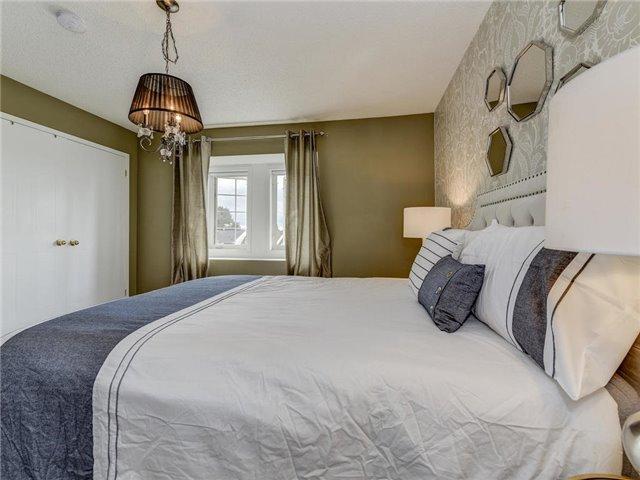 15 Sprucedale Way, Townhouse with 3 bedrooms, 2 bathrooms and 1 parking in Whitby ON | Image 15