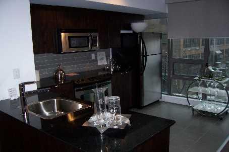 306 - 33 Lombard St, Condo with 2 bedrooms, 1 bathrooms and null parking in Toronto ON | Image 7