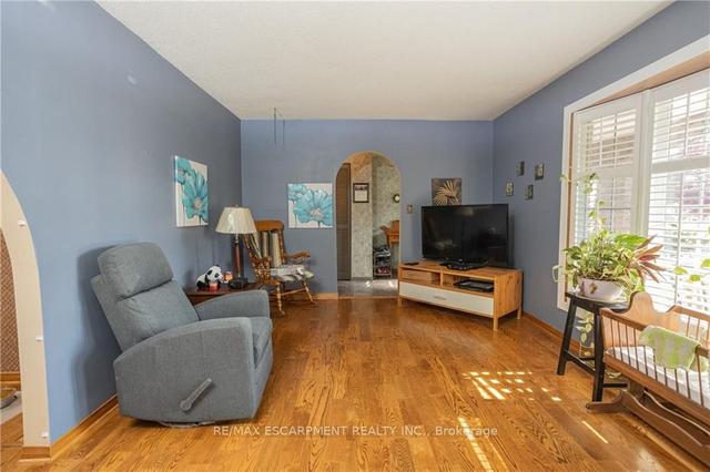 724 Clare Ave, House detached with 3 bedrooms, 2 bathrooms and 5 parking in Welland ON | Image 5
