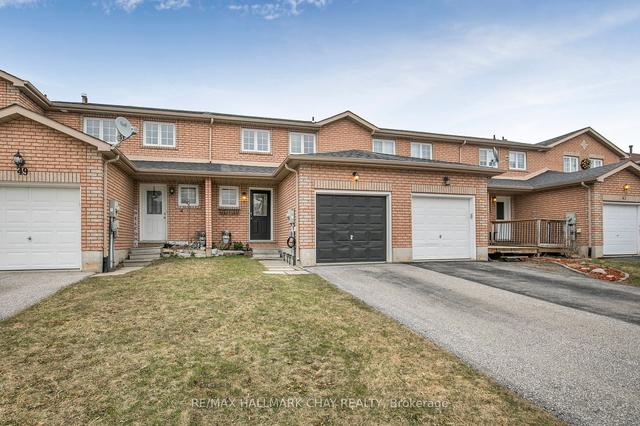 47 Michael Cres, House attached with 3 bedrooms, 3 bathrooms and 3 parking in Barrie ON | Image 30