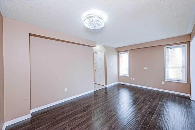 84 Whiteface Cres, House semidetached with 3 bedrooms, 4 bathrooms and 2 parking in Brampton ON | Image 5