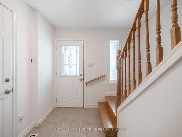 60 Camelot Way, Townhouse with 3 bedrooms, 2 bathrooms and 2 parking in Markham ON | Image 34
