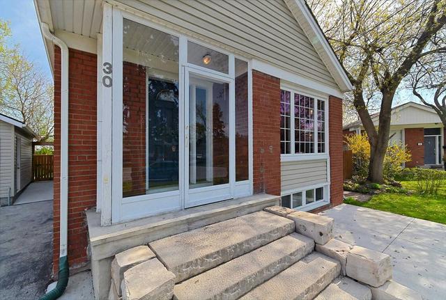 30 Castille Ave, House detached with 4 bedrooms, 3 bathrooms and 6 parking in Toronto ON | Image 34