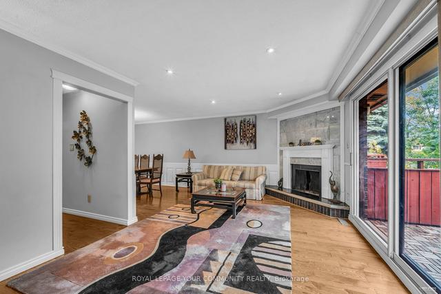 43 Poets Walk Way, Townhouse with 3 bedrooms, 2 bathrooms and 2 parking in Toronto ON | Image 3