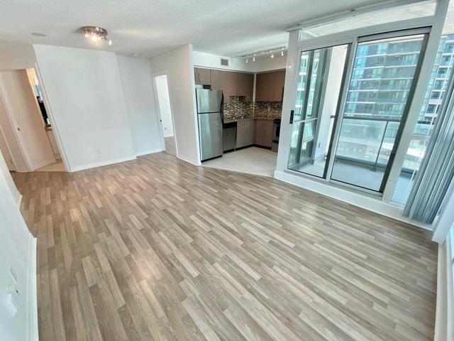 510 - 12 Yonge St, Condo with 2 bedrooms, 2 bathrooms and 1 parking in Toronto ON | Image 12