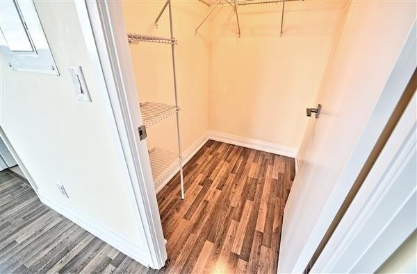 1002e - 555 Wilson Ave, Condo with 2 bedrooms, 2 bathrooms and 1 parking in Toronto ON | Image 6